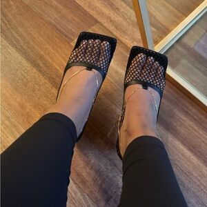 Authentic Bottega mesh gold chain heels size 38 (8)
